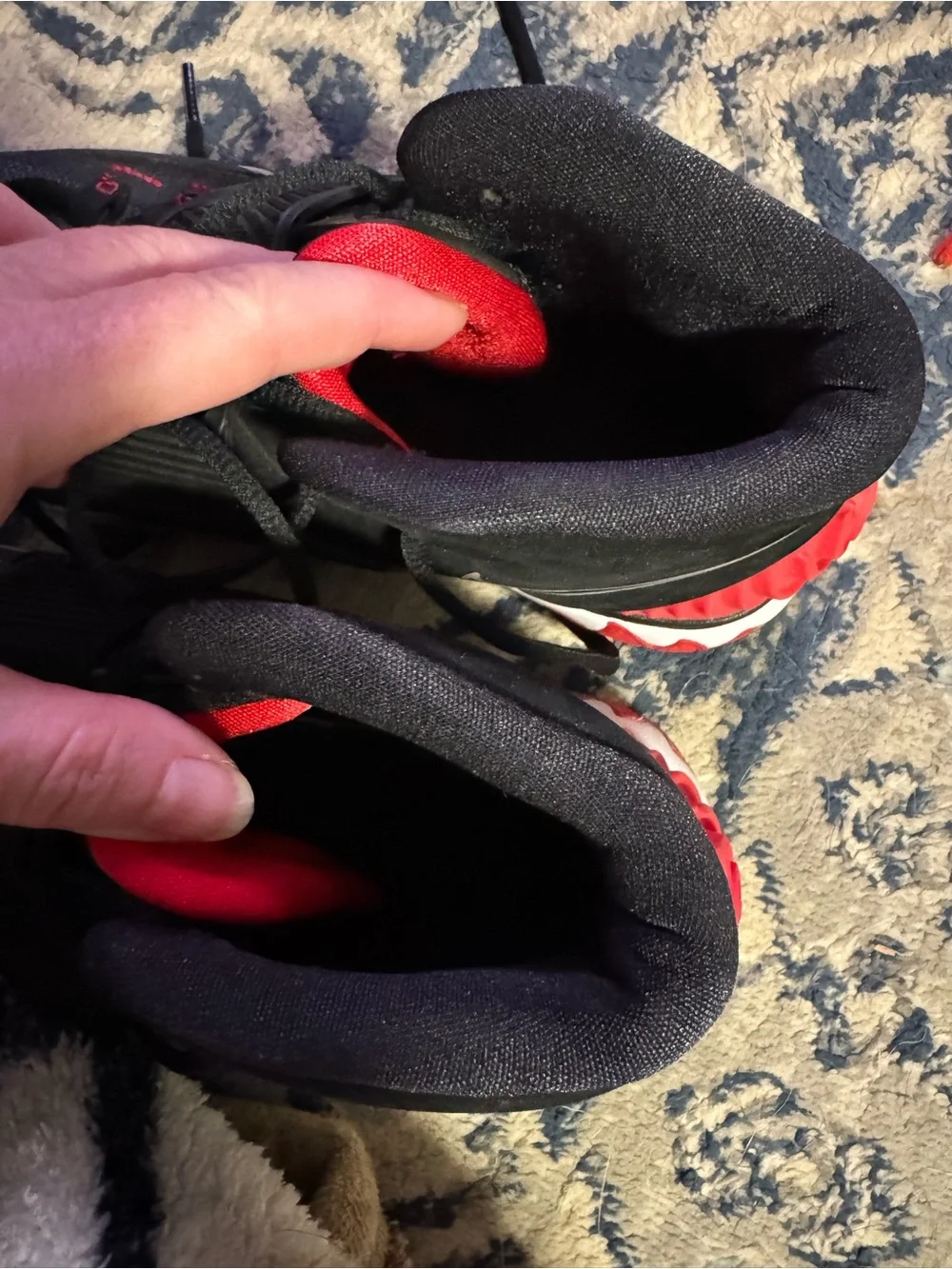 Nike Kyrie 6 Bred Black Red Youth Basketball Shoes Size 6Y/Womens 7.5.BQ5599-002